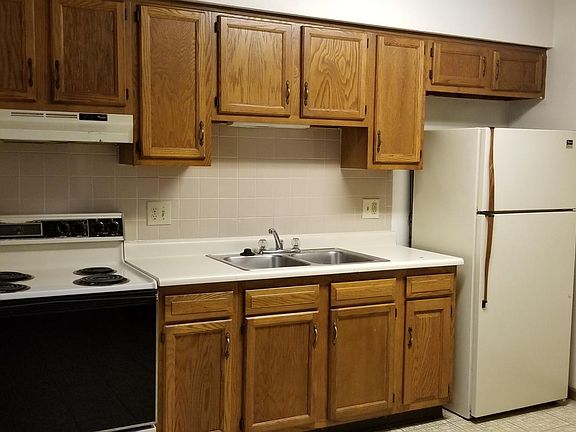 4th image of 131 Bevonne Ct