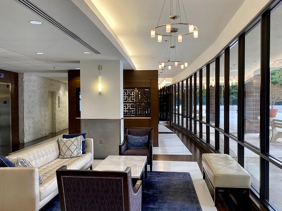 Modern and luxurious lobby