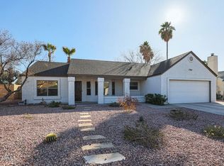 1025 E Kerry Ln, Phoenix, AZ 85024