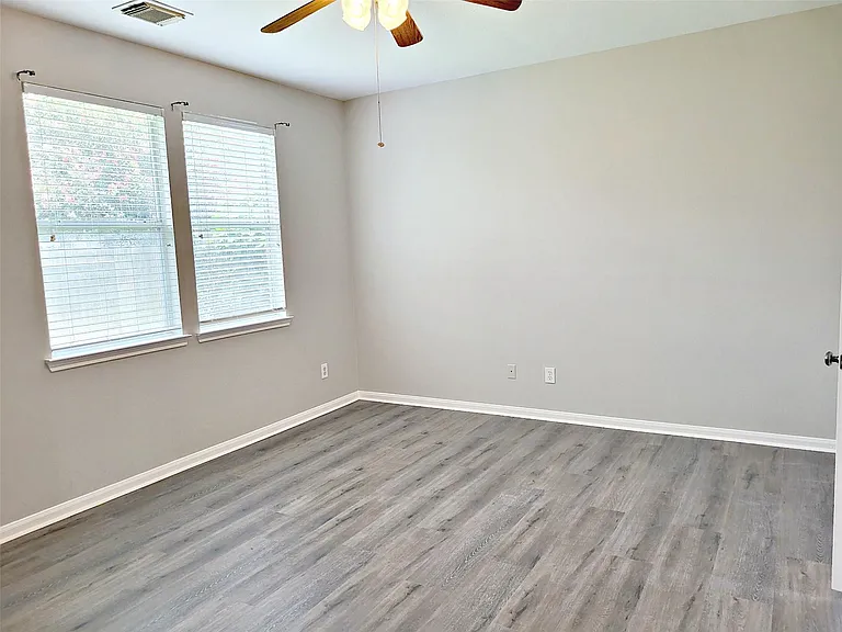15106 Petties Way — Photo 14