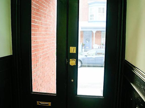 5th image of 136 W Gorgas Ln