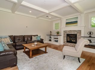 61 Glen St, Dover, MA 02030