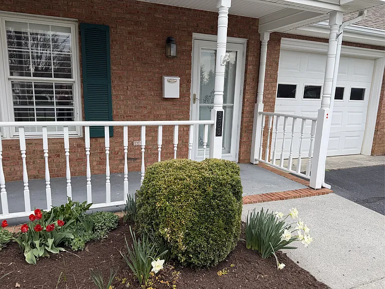 Commonwealth Senior Living at Christiansburg — Photo 2