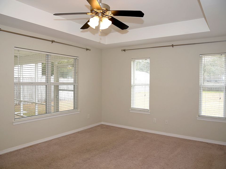 1st image of 114 Quince Ave