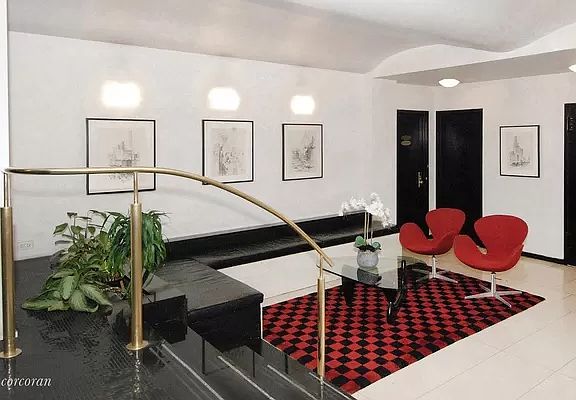3rd image of 25 W 54th St #10AH