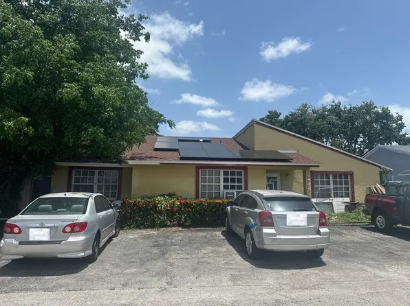 525 W 79th Pl, Hialeah, FL 33014