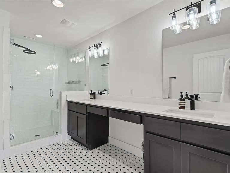 1309 Fort Branch Blvd — Photo 17