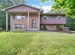 3 E Blossom Rd, Airmont, NY 10901