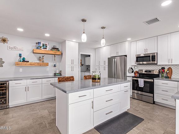 5th image of 1415 S Fraser Cir