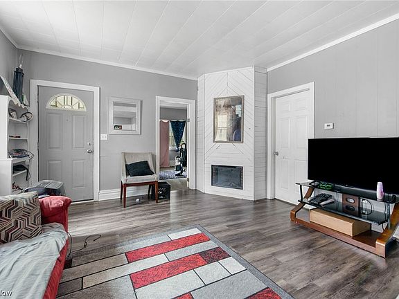 2nd image of 1791 W 52nd St