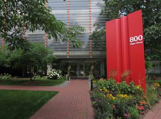 800 Elgin Rd APT 1402, Evanston, IL 60201