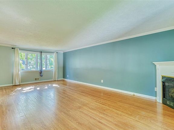 4th image of 619 Bending Bough Dr