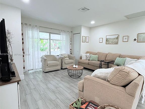 5th image of 22355 SW 57th Cir