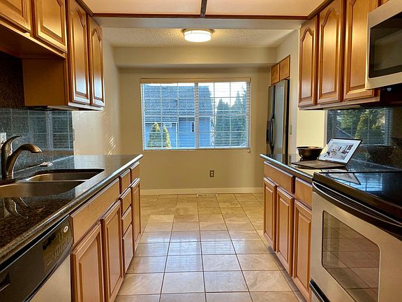 5th image of 12417 NE 137th Pl