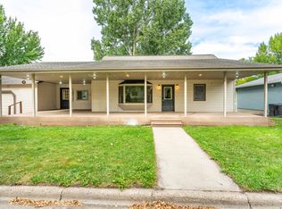 408 2nd St SE, Pelican Rapids, MN 56572