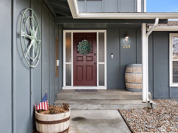 4th image of 234 N Manzanita Street