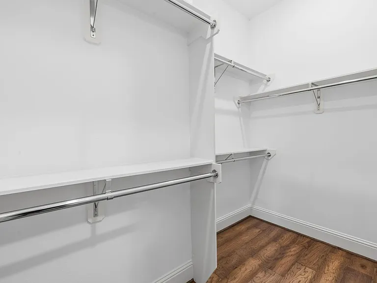 4744 Aftonshire Dr — Photo 32