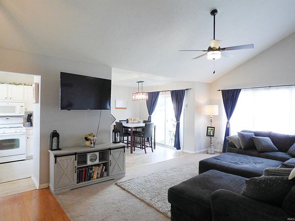 2nd image of 23193 Arbor Pointe Dr