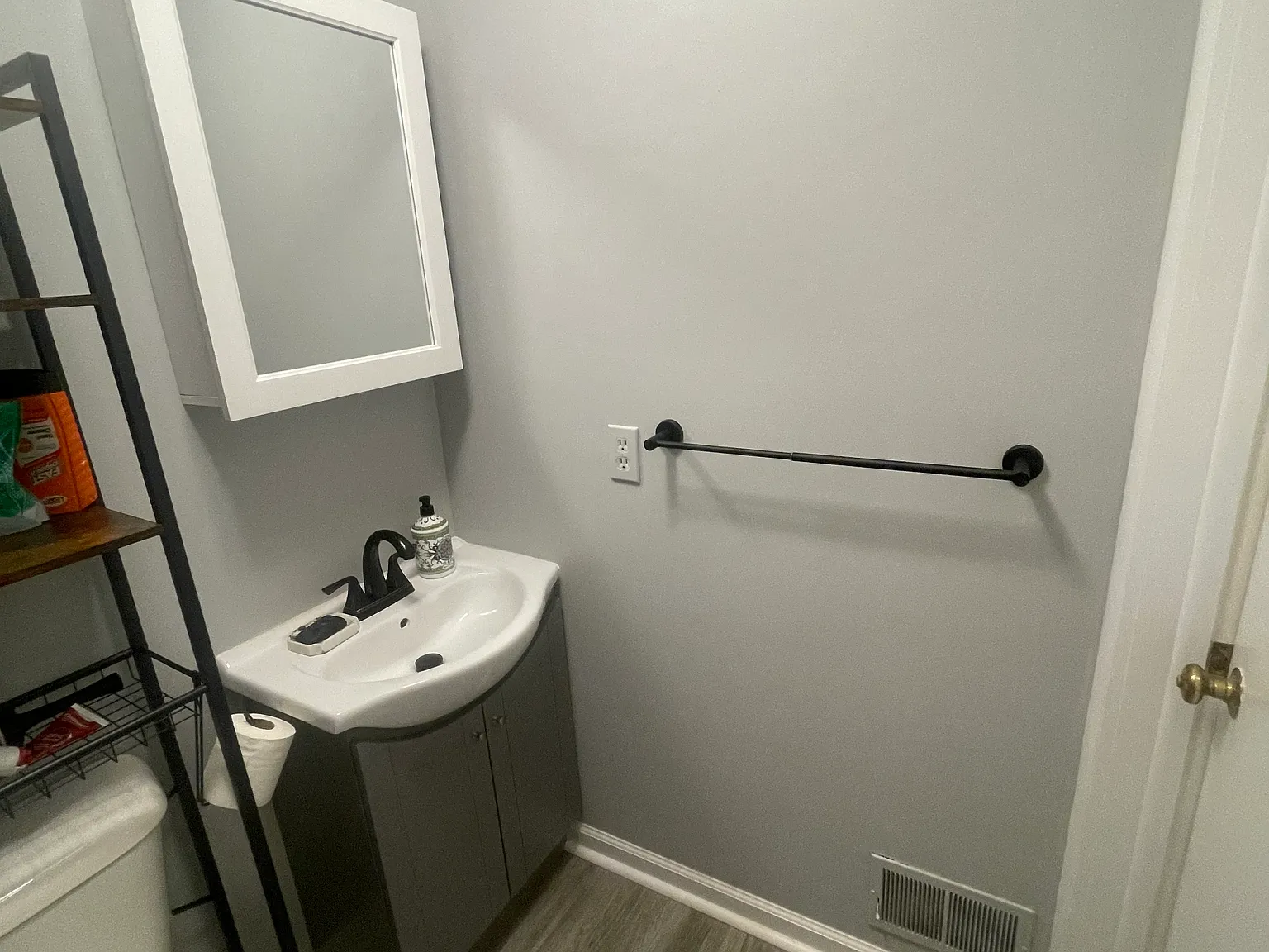 3 bed, 1.5 bath, 1100 sqft, $1,499 — Photo 4