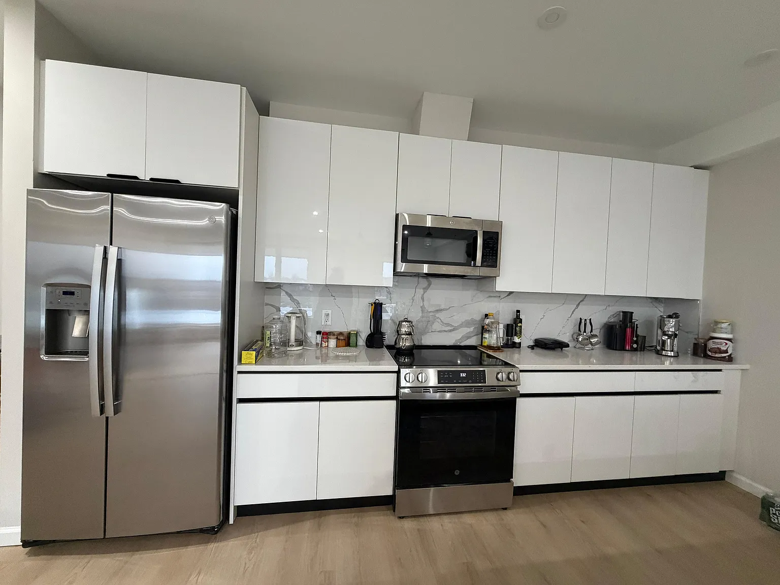 1 bed, $2,400 — Photo 3