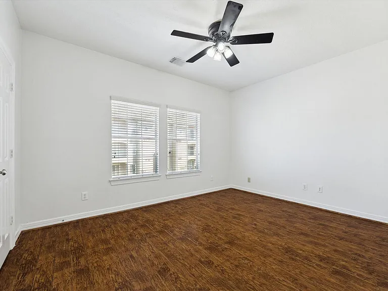 13639 Brookbluff Ln — Photo 18