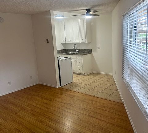 3rd image of 501 Venice Blvd APT 29