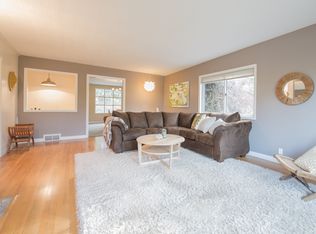 9282 SW Boones Ferry Rd, Portland, OR 97219