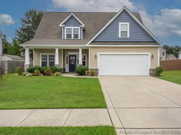 1537 Vandenberg Dr, Fayetteville, NC 28312