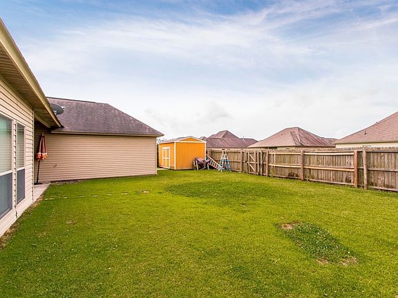 3rd image of 41219 New Orleans Dr