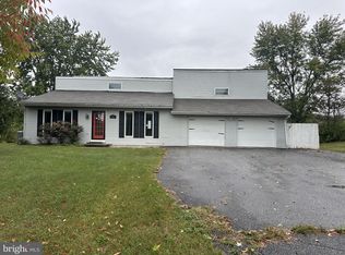 5865 N Salem Church Rd, Dover, PA 17315