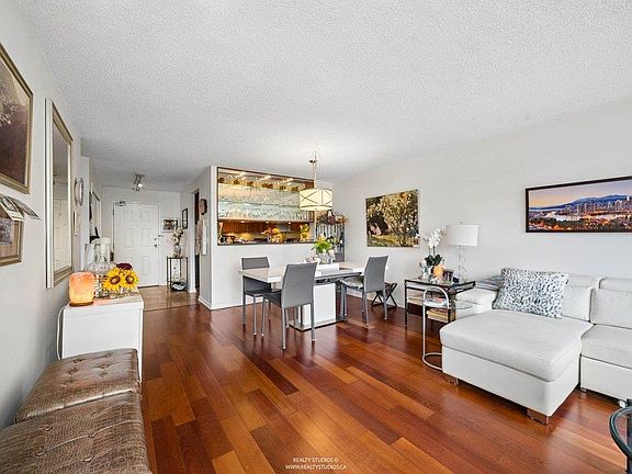 5th image of 456 Moberly Rd #215