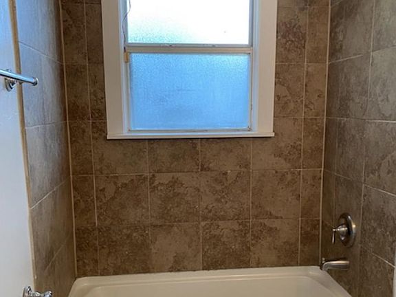 5th image of 2041 Belote Pl