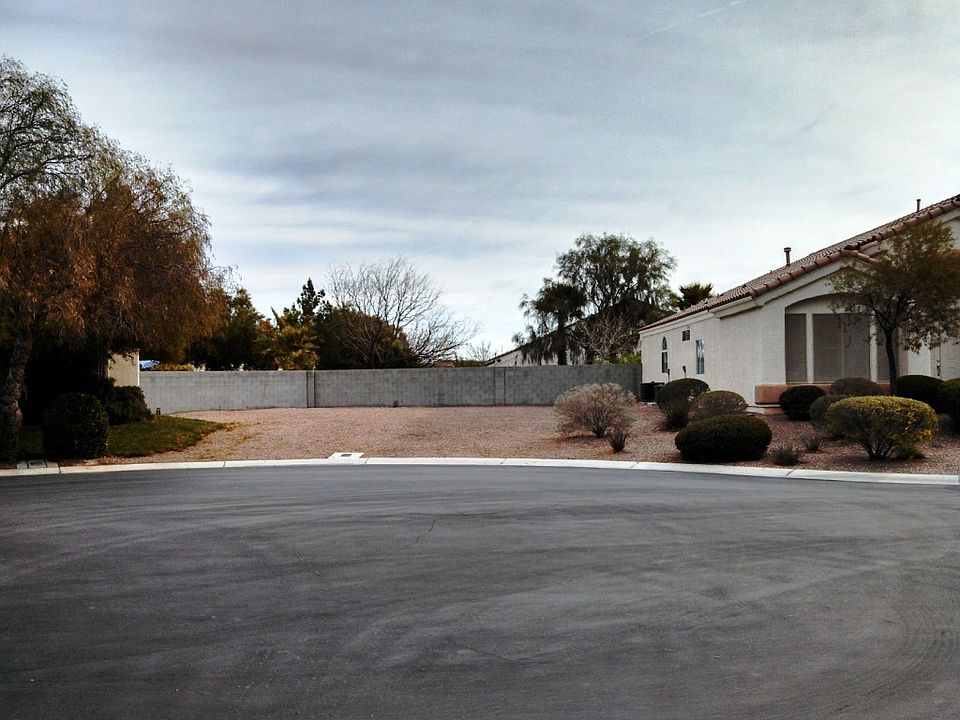 1st image of 6714 Pyracantha Glen Ct