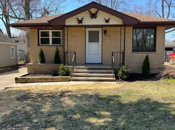 808 Kirkwood Ave, Winthrop Harbor, IL 60096