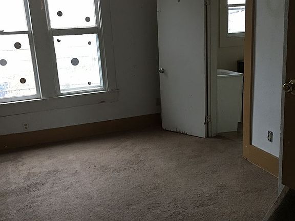 5th image of 1221 N 39th St