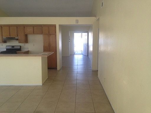 3rd image of 16235 Starview St