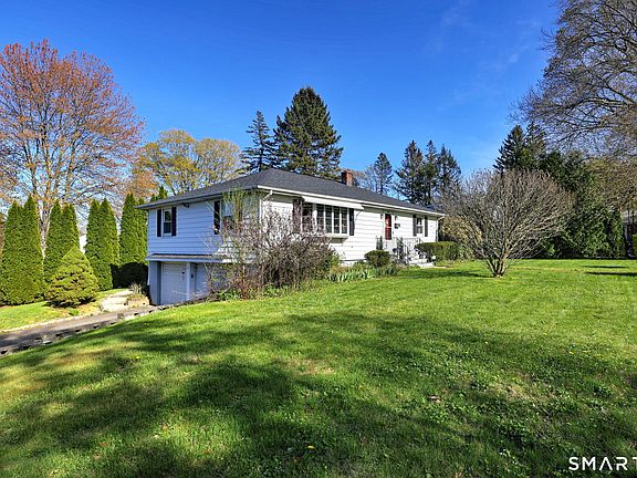 3rd image of 72 Whitewood Road