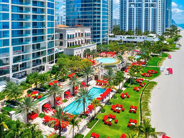 17901 Collins Ave #1506 — Photo 3