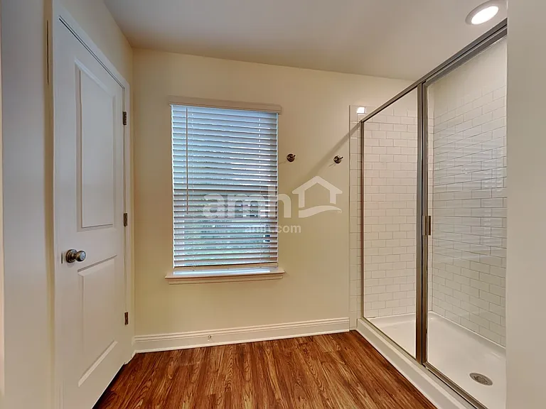 138 Cobblestone Dr — Photo 11