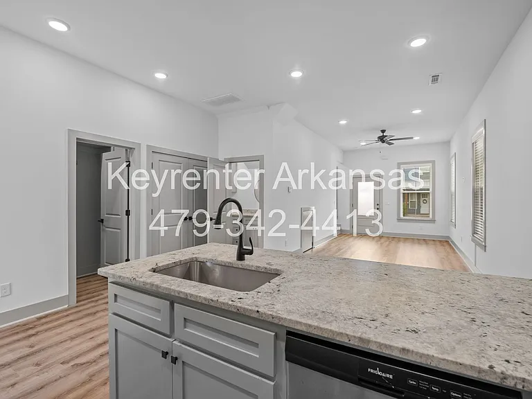 Duncan St Duplex — Photo 14