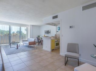 880 NE 69th St APT 1E, Miami, FL 33138