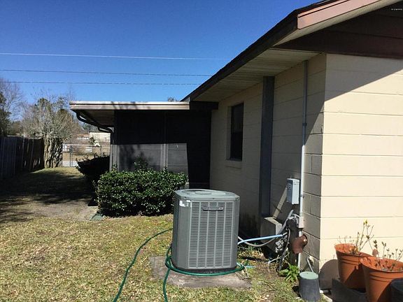 5th image of 98 NW 55th Ave