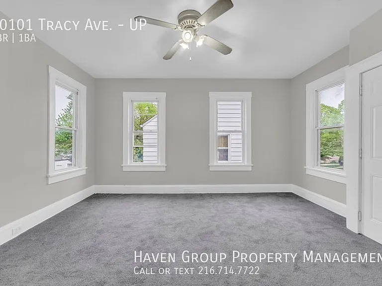 20101 Tracy Ave #UP — Photo 3