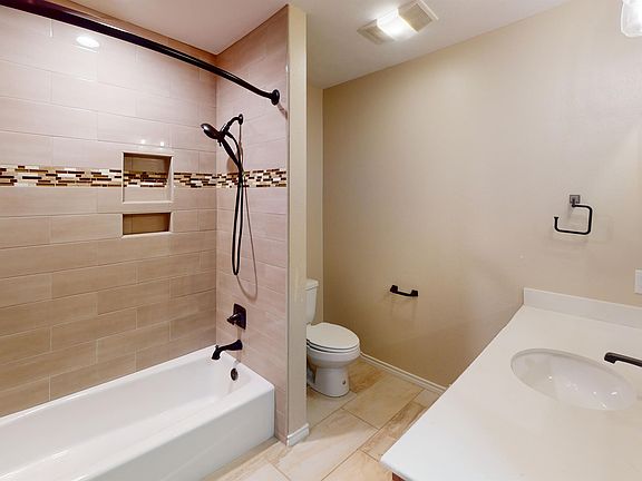 2nd image of 1408 Dayton Ct