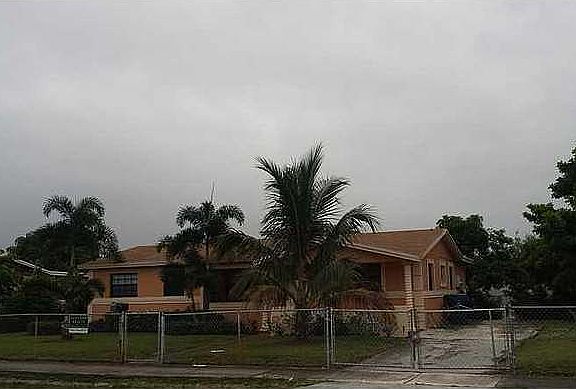 2nd image of 2960 NW 211th St