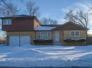 7837 W 97th St, Hickory Hills, IL