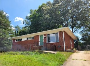 1300 Argonne Blvd, Winston Salem, NC 27107