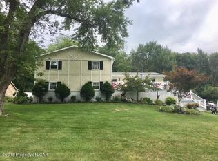 9 Red Maple Ave, Mountain Top, PA 18707