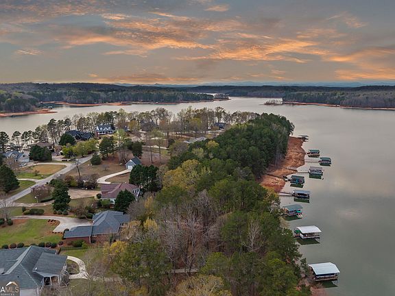 5th image of 424 Capri Point