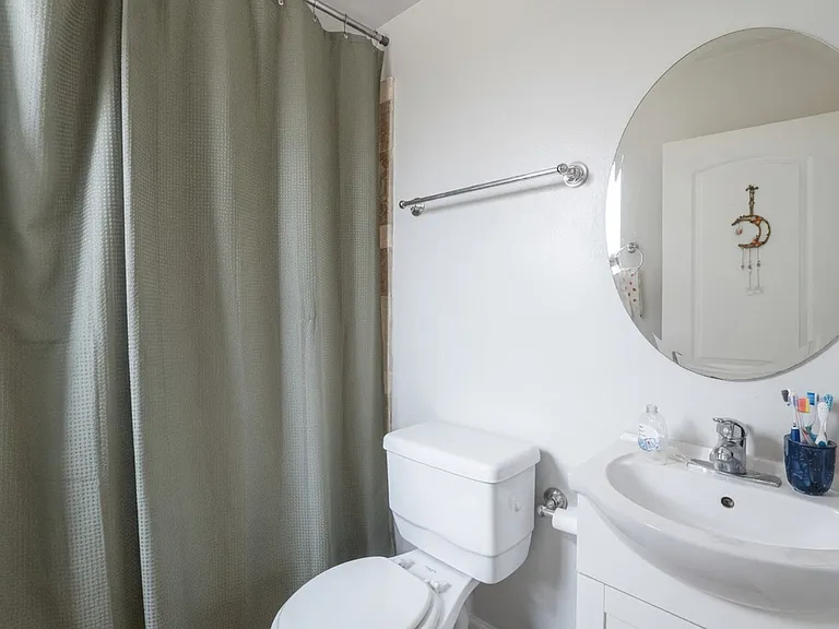 2035 W Touhy Ave #1 — Photo 5